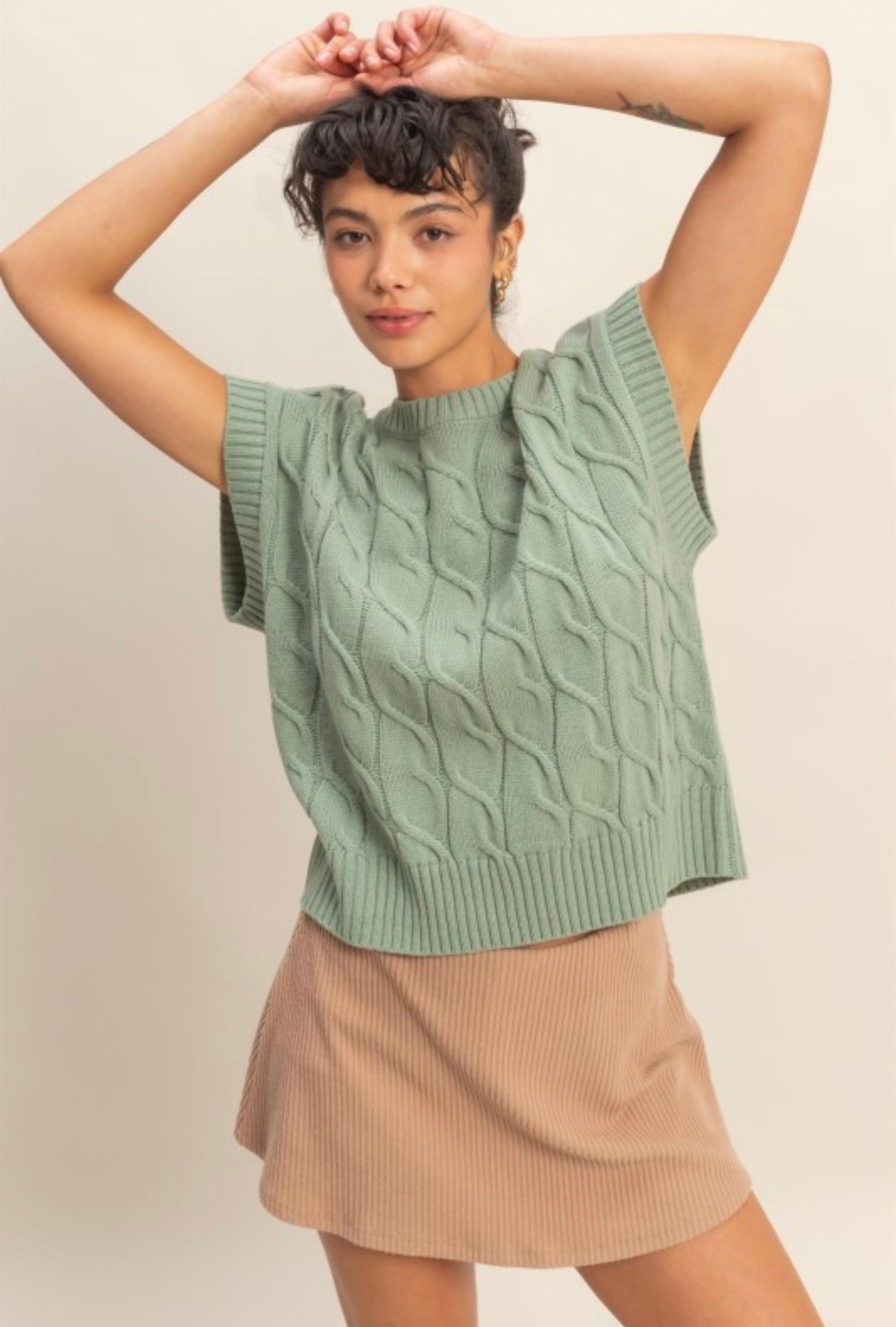 Sleeveless oversize cable knit sweater(dark taupe)