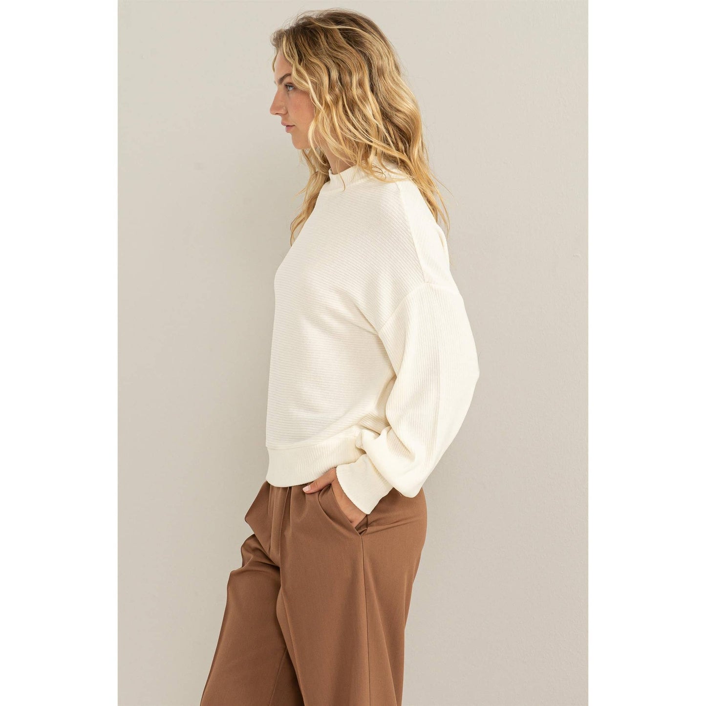 RIBBED BALLOON SLEEVE TOP