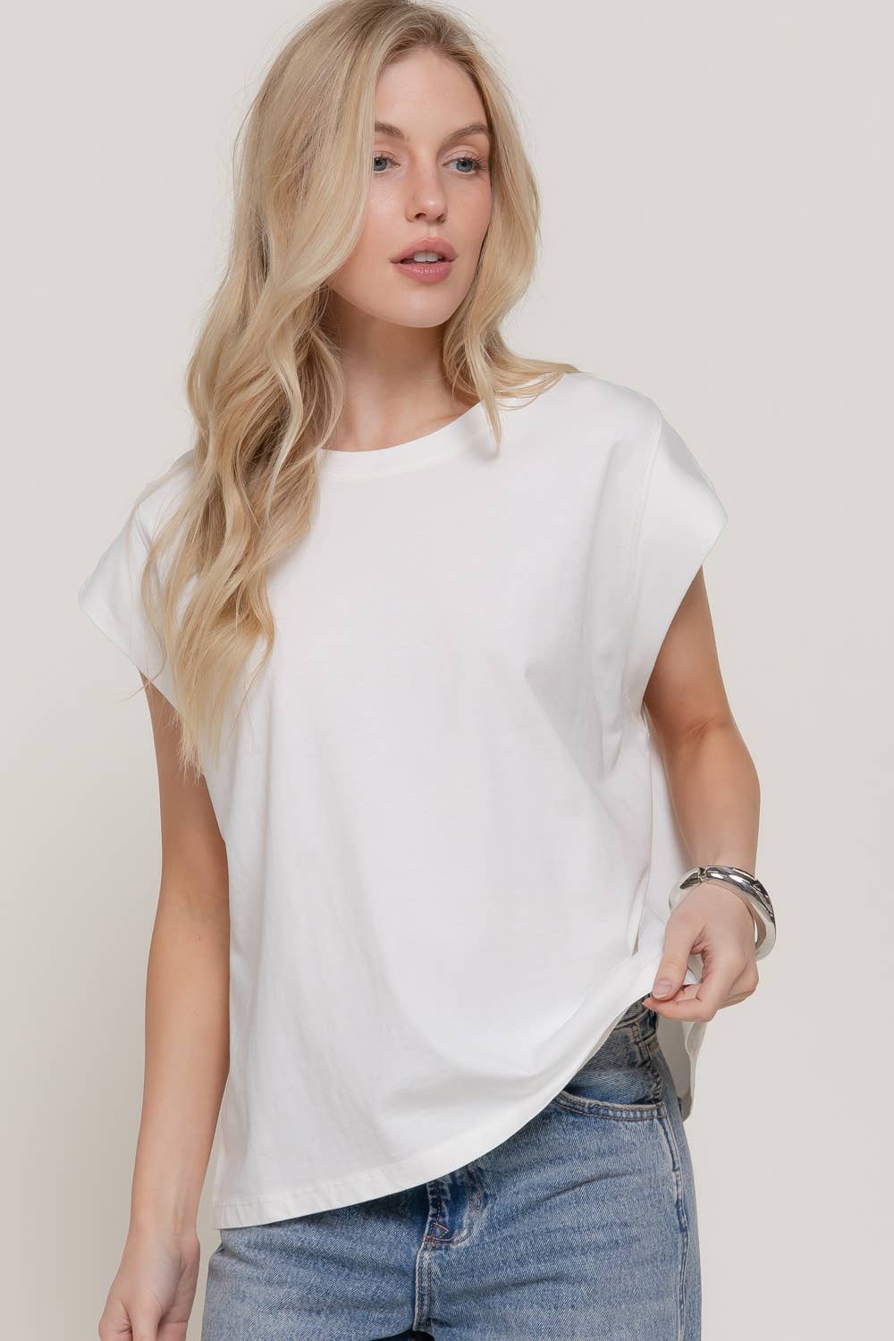 Sleeveless Round Neck T-Shirt