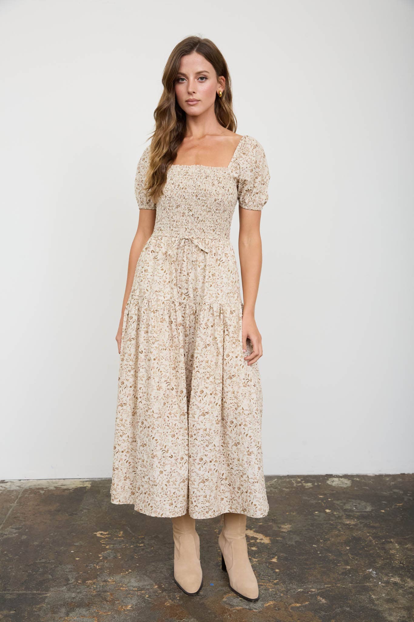 FLORAL SMOCKED SQUARE NECK PUFF SLEEVE MIDI DRESS