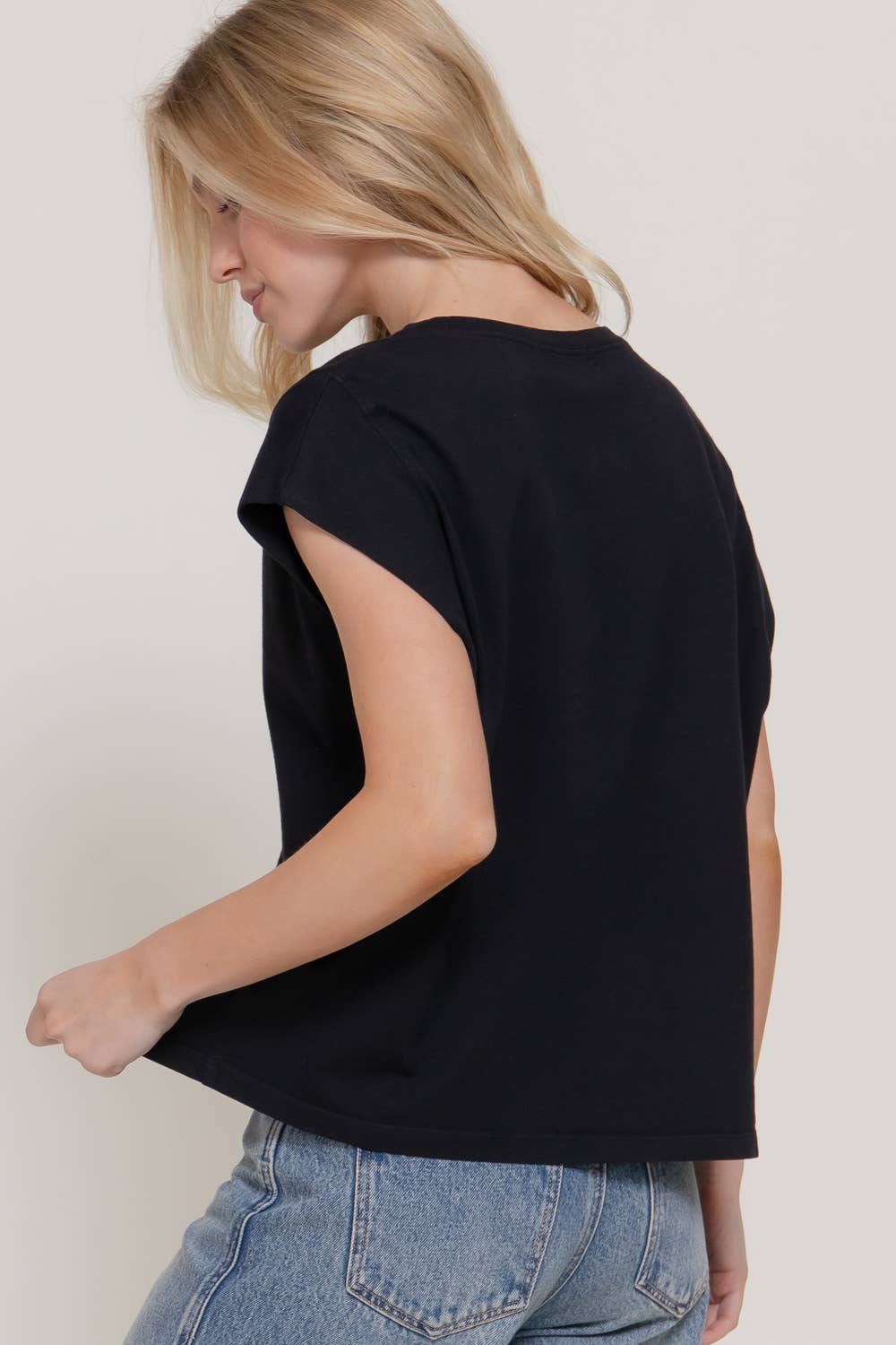 Sleeveless Round Neck T-Shirt