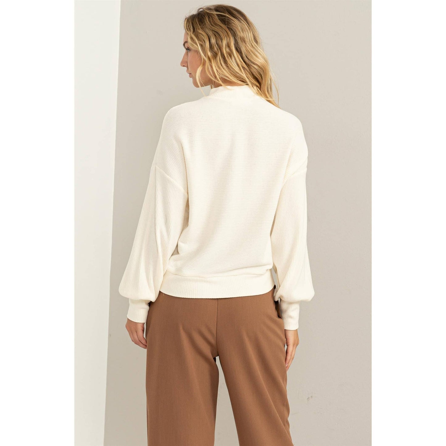 RIBBED BALLOON SLEEVE TOP