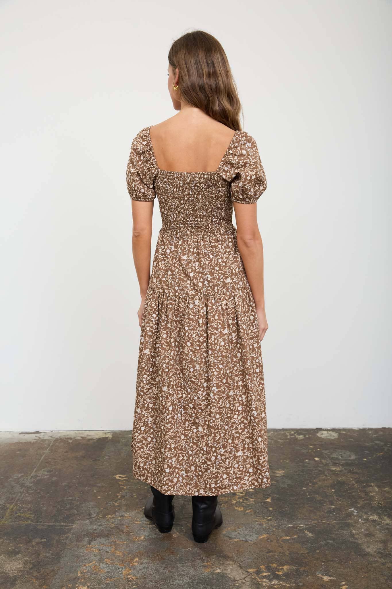 FLORAL SMOCKED SQUARE NECK PUFF SLEEVE MIDI DRESS