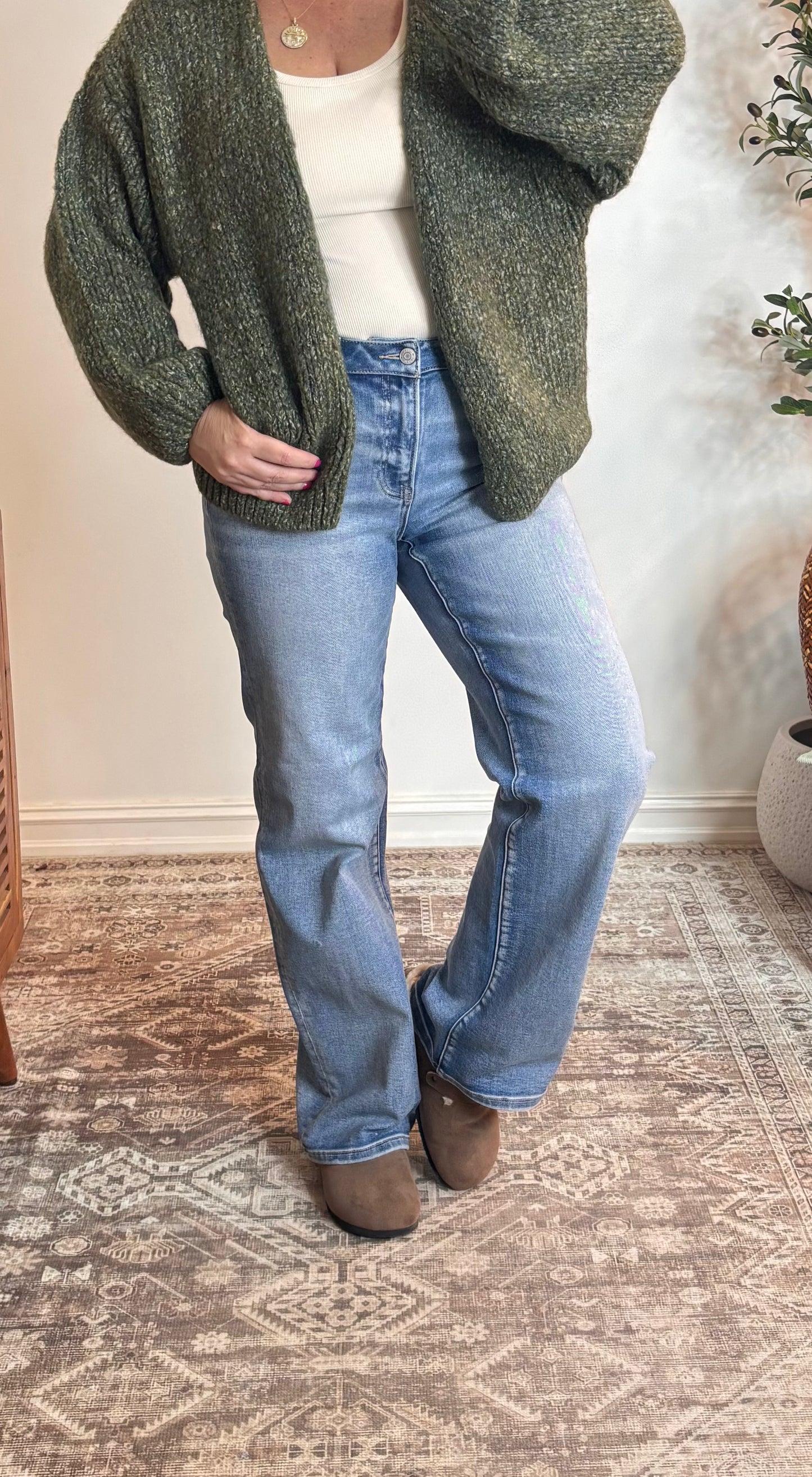 Mid Rise Straight Leg Jean