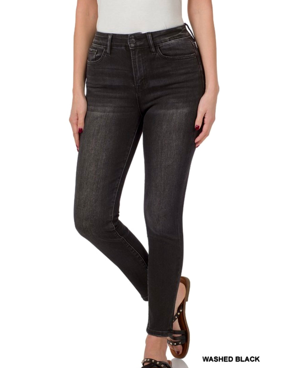 Black Wash Skinning Ankle Denim Pants